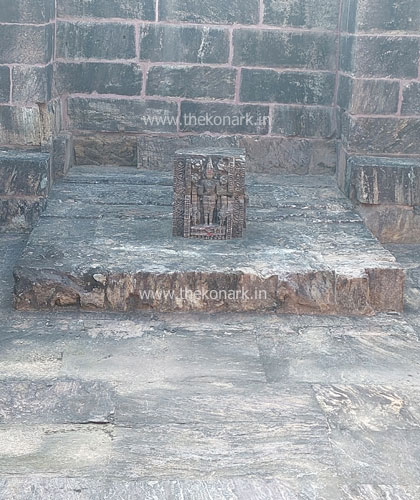 Figure in the center of the sanctum