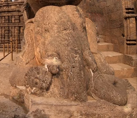 Gaja(Elephant) & Nara(Man) portions of the gaja-simha sculpture