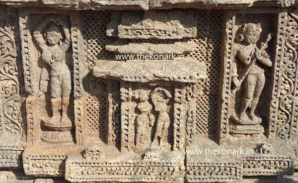 Carving on second platform of Nata Mandapa wall